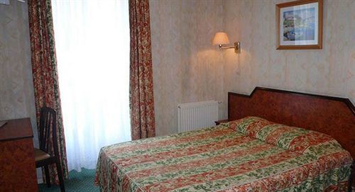 Hotel Neptune Place D'italie 2*